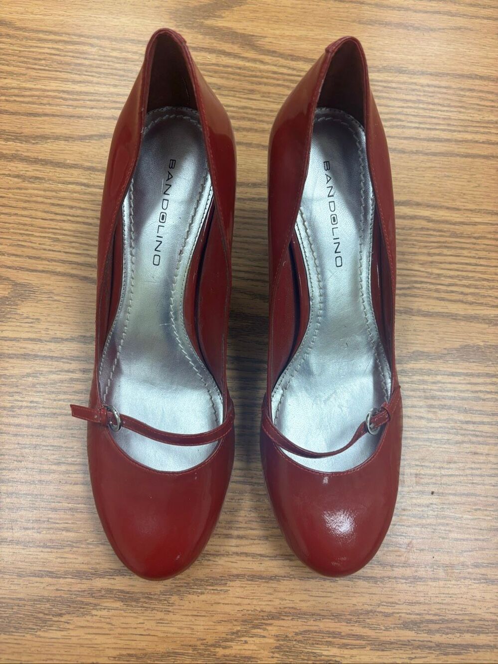 Bandolino red chunky heels